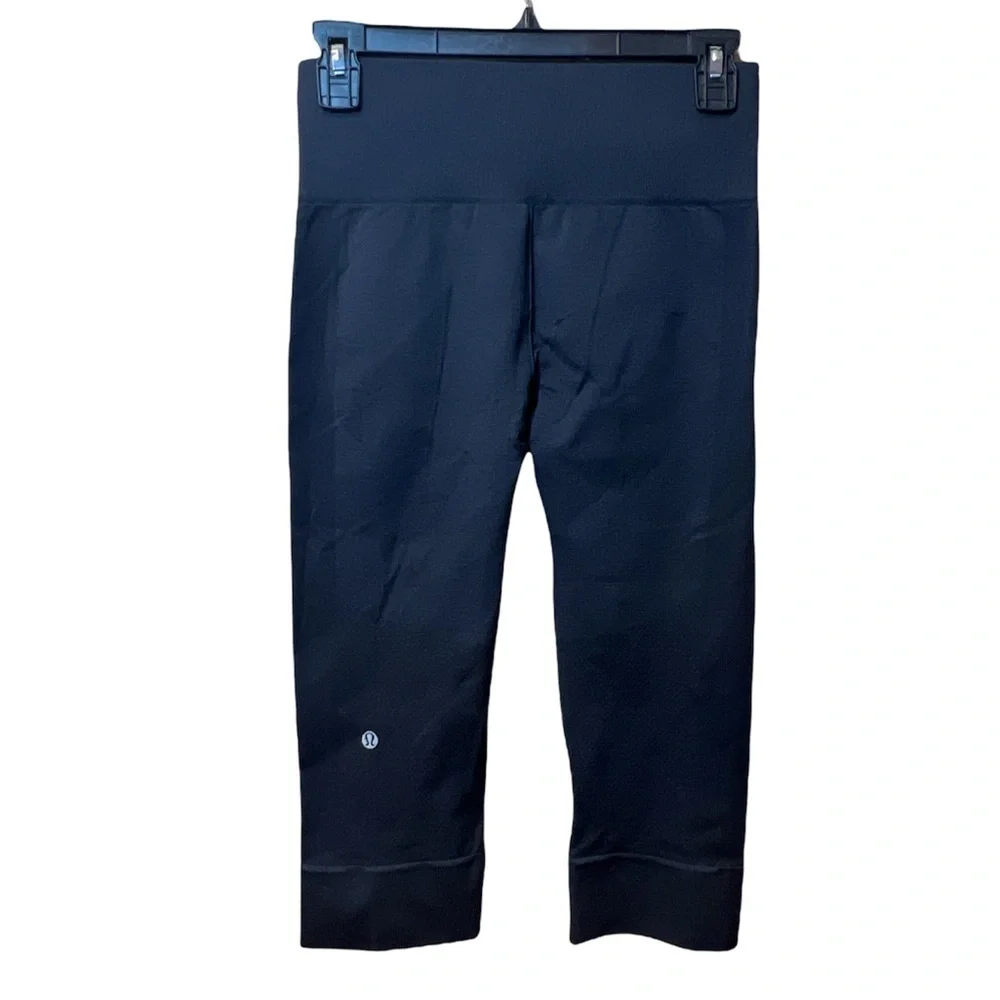 Lululemon Charcoal Grey Seamlessly Street Activewear Bottoms